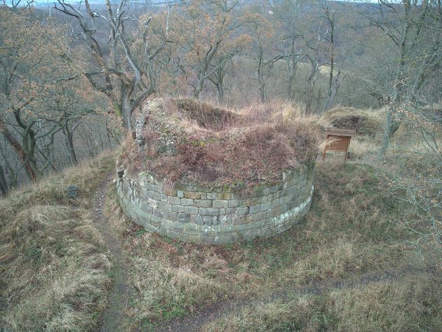 Bild 06 Burg_Anhalt klein.jpg